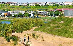 Pool and Gym Access Luxury Condo