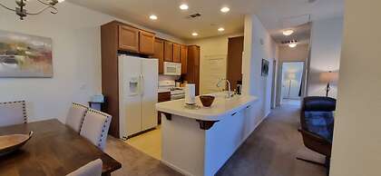 Pool and Gym Access Luxury Condo