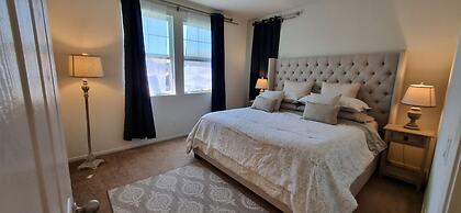 Pool and Gym Access Luxury Condo