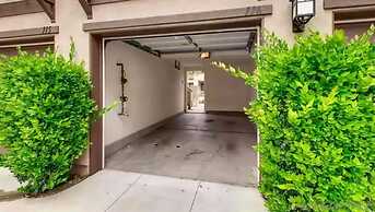 Pool and Gym Access Luxury Condo