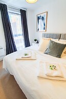 Lovely Flat in Kiln Close With Free Parking