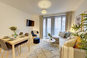 Lovely Flat in Kiln Close With Free Parking