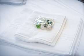 Lovely Flat in Kiln Close With Free Parking