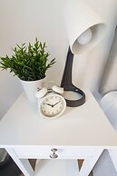 Lovely Flat in Kiln Close With Free Parking