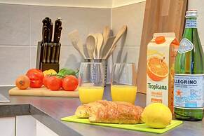 Lovely Flat in Kiln Close With Free Parking