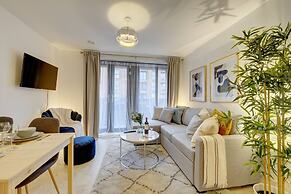 Lovely Flat in Kiln Close With Free Parking