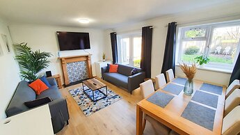 Cheerful 4-bedroom House