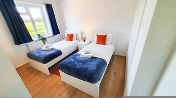 Cheerful 4-bedroom House