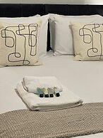 3 bed Chill Glouc With 3 Bedrooms and 1 Bathrooms