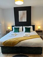 3 bed Chill Glouc With 3 Bedrooms and 1 Bathrooms