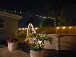 New Fresh House in Seminole Close to Beach