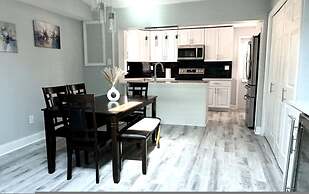 New Fresh House in Seminole Close to Beach