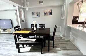 New Fresh House in Seminole Close to Beach