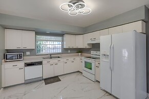 Pool Spacious Central Home 7mile to Beach