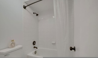 Pool Spacious Central Home 7mile to Beach