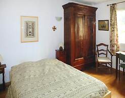 Charming Holiday Home With Garden and Private Pool, Vernegues-ex TUI