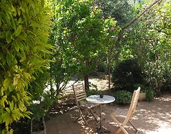 Charming Holiday Home With Garden and Private Pool, Vernegues-ex TUI