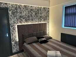 Hill's View Apartments