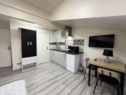 Hill's View Apartments