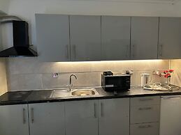 Hill's View Apartments