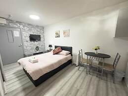 Hill's View Apartments