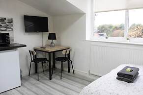 Hill's View Apartments