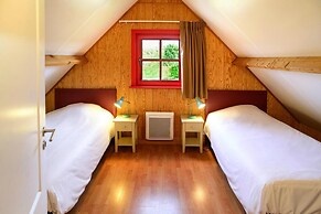 Le Domaine Val: Wooden House for 8
