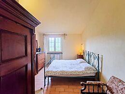 Farmhouse Apartment With Swimming Pool