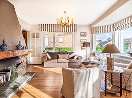 Cozy Holiday Home Close to the Beach