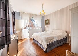 Cozy Holiday Home Close to the Beach