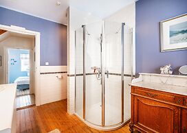 Cozy Holiday Home Close to the Beach