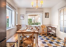 Cozy Holiday Home Close to the Beach