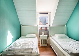 Cozy Holiday Home Close to the Beach