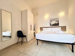 La Casa Rosa al Mare apartment & garage