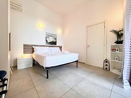 La Casa Rosa al Mare apartment & garage