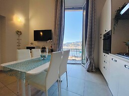 La Casa Rosa al Mare apartment & garage