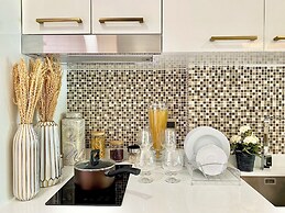 Sunny GSR - Dusit Grand Park 2