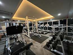 Sunny GSR - Dusit Grand Park 2