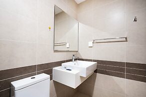 Amazing CBD Rivergate Apartment & Pool