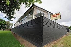 Yates Park Motel