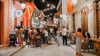 Buddha House Hotel and Cocktail Bar