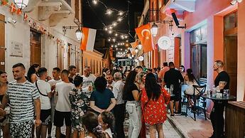 Buddha House Hotel and Cocktail Bar