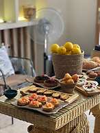 Buddha House Hotel and Cocktail Bar