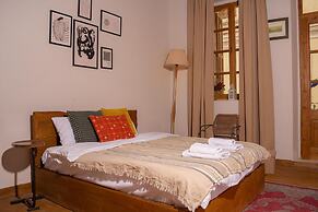 Buddha House Hotel and Cocktail Bar