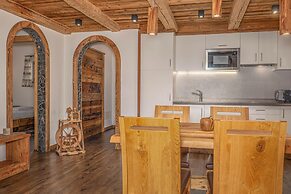 Alpine Mountain Chalet