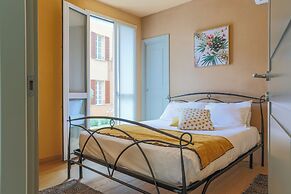 Lakefront Contemporary