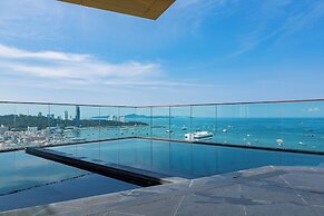 Sea View Edge Central Pattaya