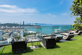 Sea View Edge Central Pattaya