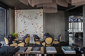 Sea View Edge Central Pattaya