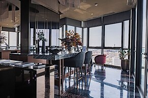 Sea View Edge Central Pattaya